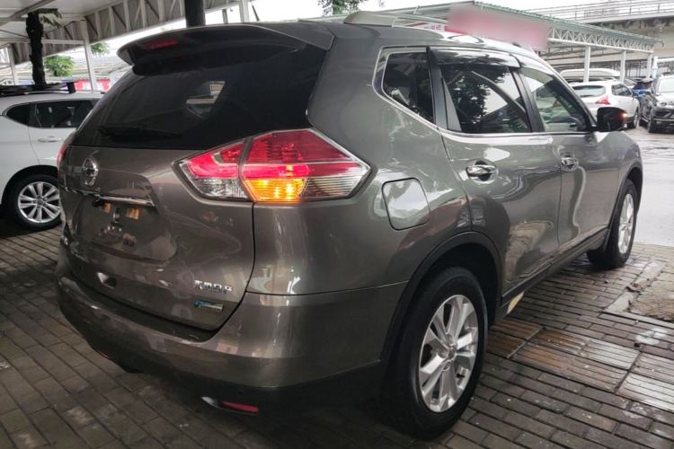 Used Nissan X-Trail 2015 2.0L CVT Comfort MAX Edition 2WD Rear Right 45 Deg