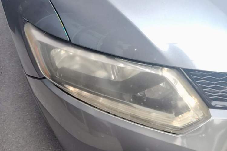 Used Nissan X-Trail 2015 2.0L CVT Comfort MAX Edition 2WD Right Front Headlight