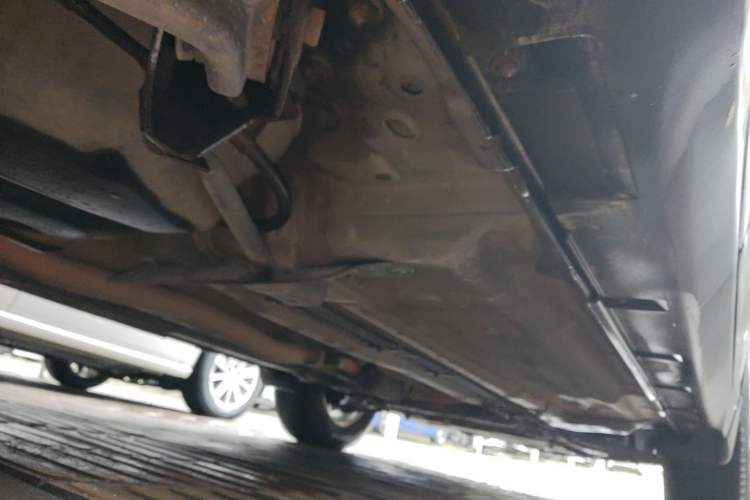 Used Nissan X-Trail 2015 2.0L CVT Comfort MAX Edition 2WD Right Side Sill