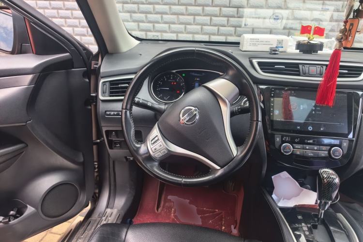 Used Nissan X-Trail 2015 2.0L CVT Comfort MAX Edition 2WD Steering Wheel