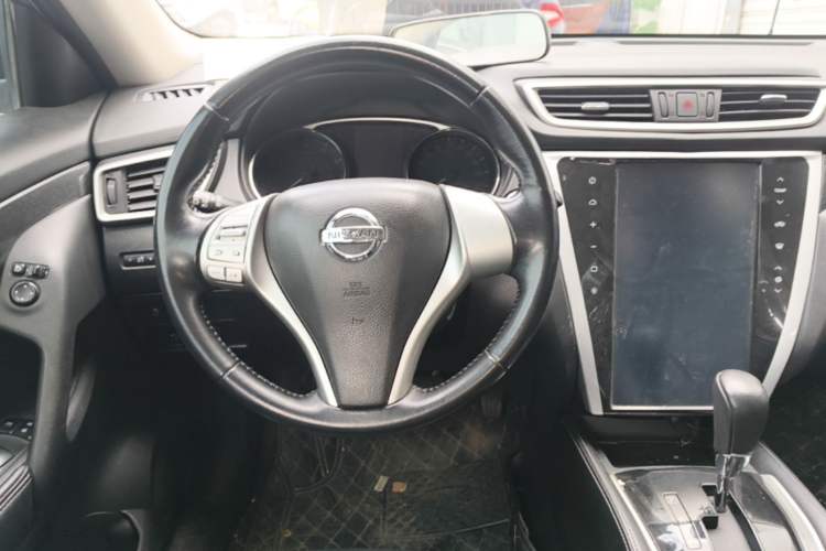 Used Nissan X-Trail 2015 2.5L CVT Leading MAX Edition 4WD Steering Wheel