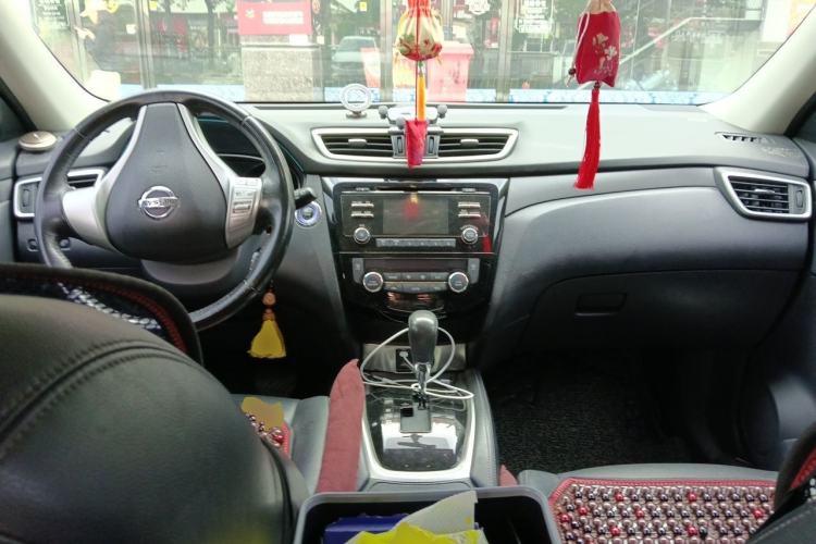 Used Nissan X-Trail 2015 2.0L CVT Comfort MAX Edition 2WD Center Console