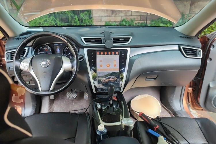 Used Nissan X-Trail 2015 2.0L CVT Comfort MAX Edition 2WD Center Console