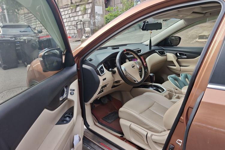Used Nissan X-Trail 2015 2.0L CVT Comfort MAX Edition 2WD Driver Seat