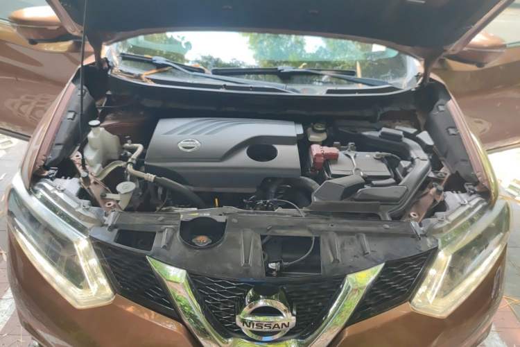 Used Nissan X-Trail 2015 2.0L CVT Comfort MAX Edition 2WD Engine Bay