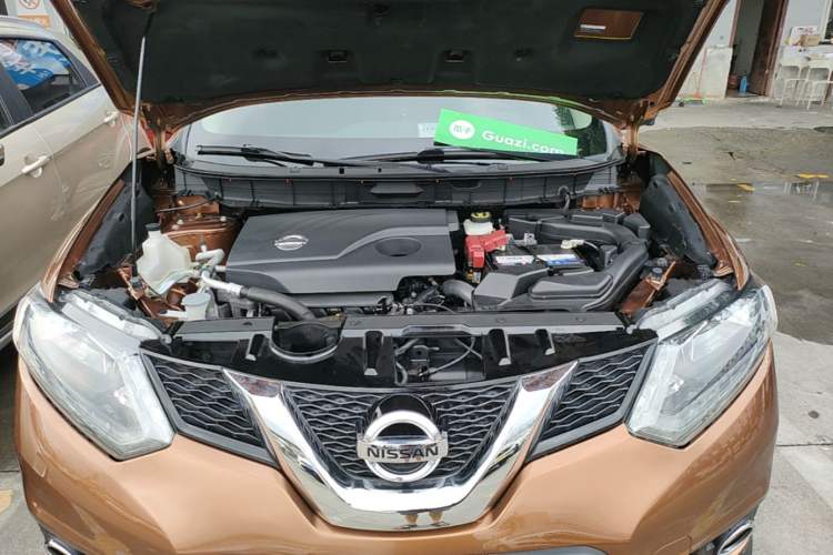 Used Nissan X-Trail 2015 2.0L CVT Comfort MAX Edition 2WD Engine Bay