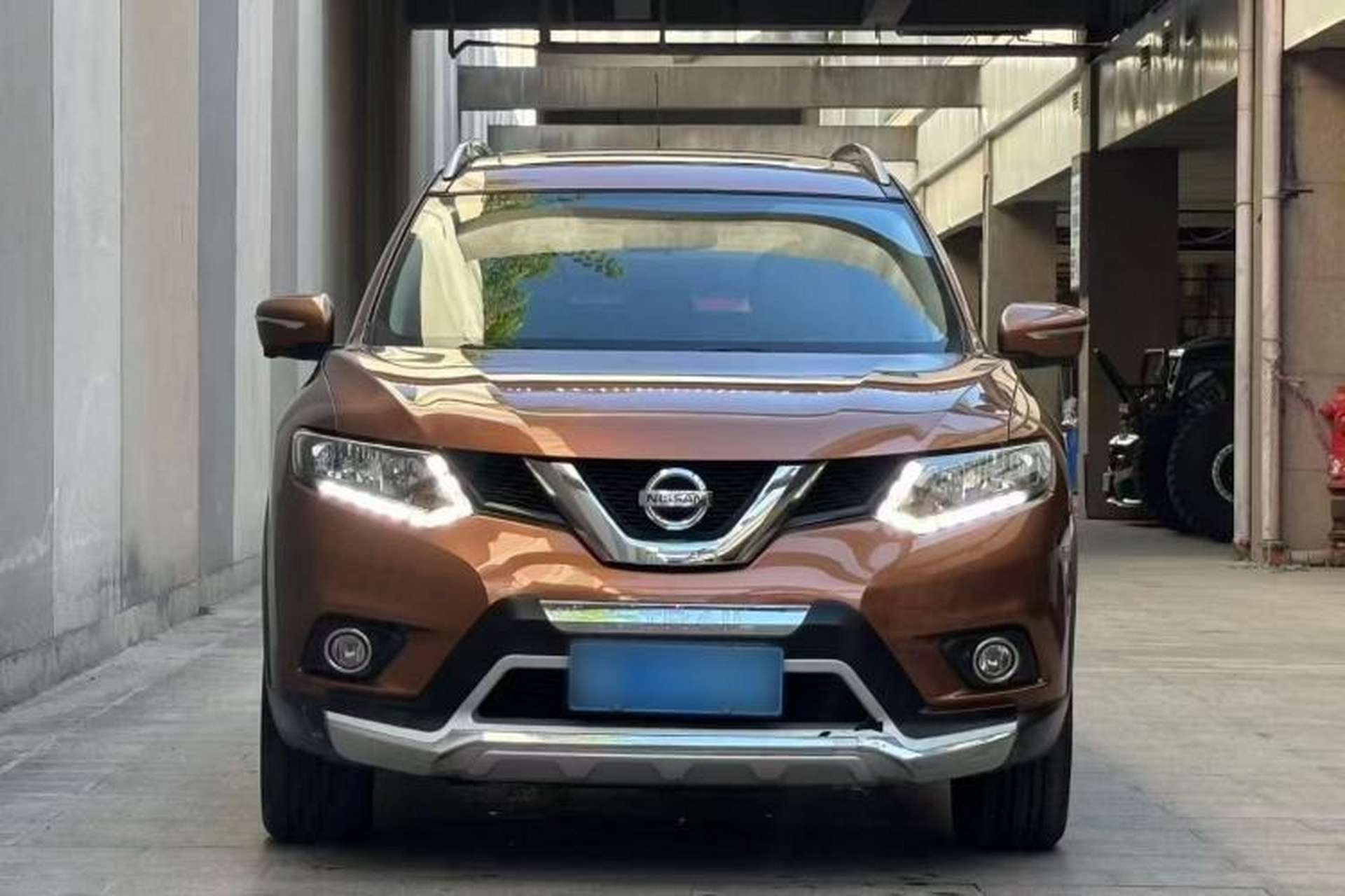 Used Nissan X-Trail 2015 2.0L CVT Comfort MAX Edition 2WD Exterior 1