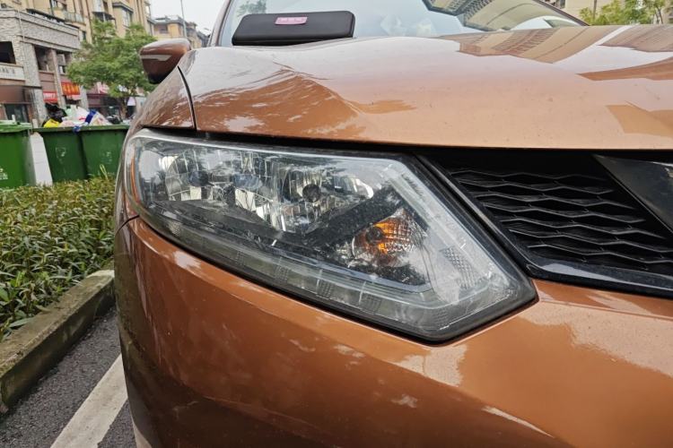 Used Nissan X-Trail 2015 2.0L CVT Comfort MAX Edition 2WD Exterior 6