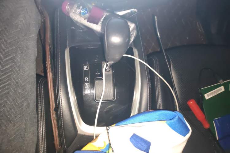 Used Nissan X-Trail 2015 2.5L CVT Leading MAX Edition 4WD Gear Lever