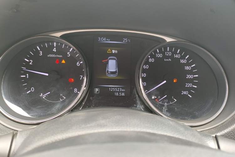 Used Nissan X-Trail 2015 2.0L CVT Comfort MAX Edition 2WD Instrument Cluster