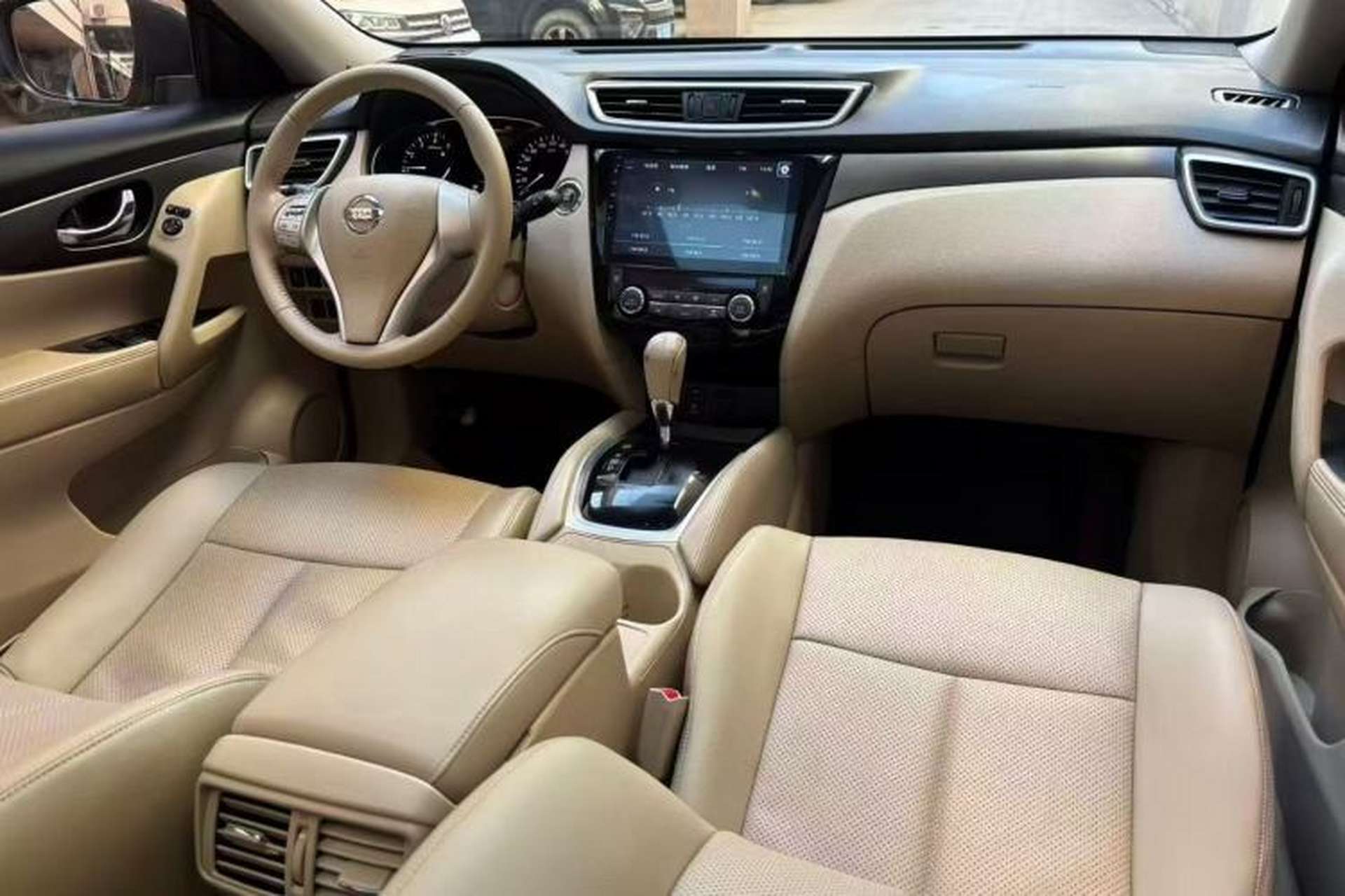 Used Nissan X-Trail 2015 2.0L CVT Comfort MAX Edition 2WD Interior 1