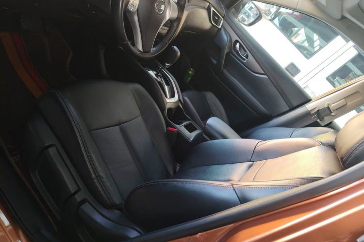 Used Nissan X-Trail 2015 2.0L CVT Comfort MAX Edition 2WD Interior 2