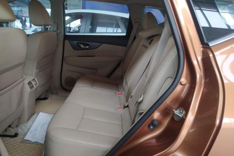 Used Nissan X-Trail 2015 2.0L CVT Comfort MAX Edition 2WD Left Rear Seat