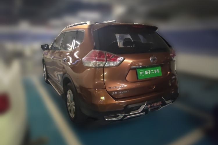 Used Nissan X-Trail 2015 2.5L CVT Leading MAX Edition 4WD Rear Left 45 Deg