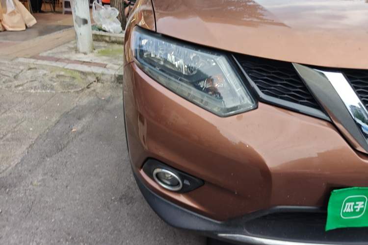 Used Nissan X-Trail 2015 2.0L CVT Comfort MAX Edition 2WD Right Front Headlight