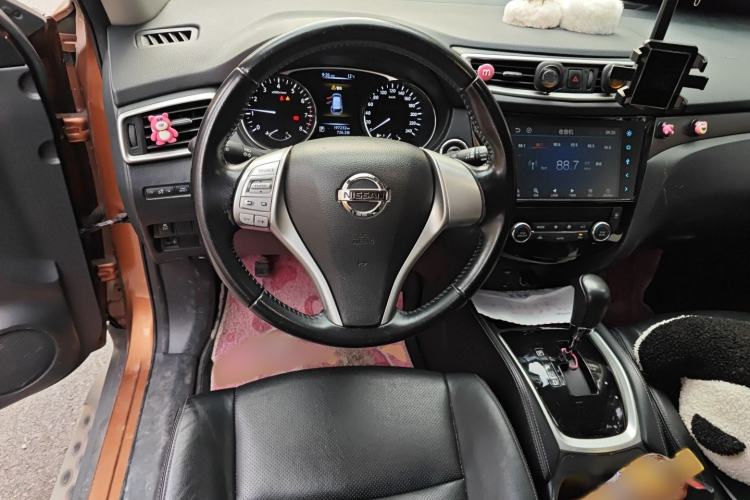 Used Nissan X-Trail 2015 2.0L CVT Comfort MAX Edition 2WD Steering Wheel