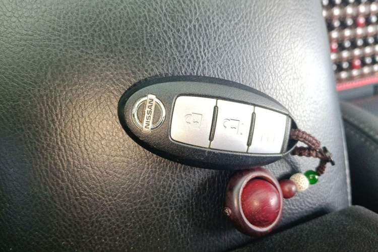 Used Nissan X-Trail 2015 2.0L CVT Comfort MAX Edition 2WD Vehicle Key