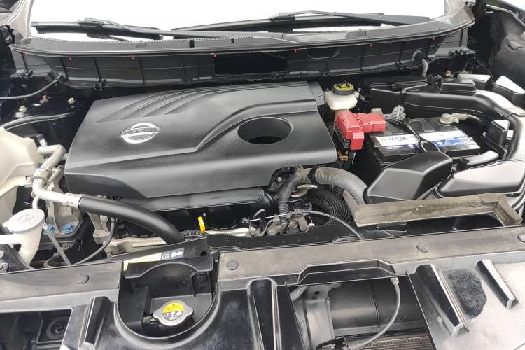 Used Nissan X-Trail 2015 2.0L CVT Comfort MAX Edition 2WD Engine Bay