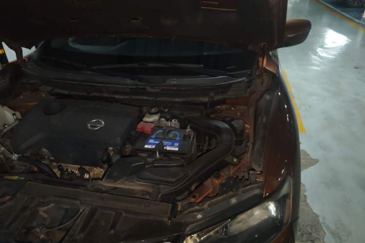 Used Nissan X-Trail 2015 2.5L CVT Leading MAX Edition 4WD Engine Bay Left