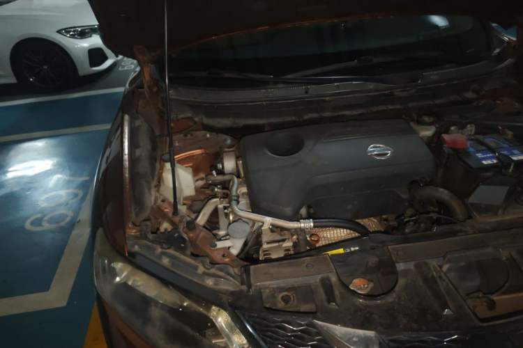 Used Nissan X-Trail 2015 2.5L CVT Leading MAX Edition 4WD Engine Bay Right