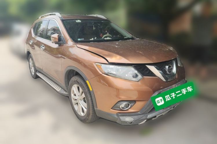 Used Nissan X-Trail 2015 2.0L CVT Comfort MAX Edition 2WD Front Right 45 Deg
