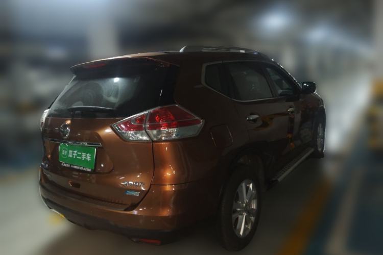 Used Nissan X-Trail 2015 2.5L CVT Leading MAX Edition 4WD Rear Right 45 Deg