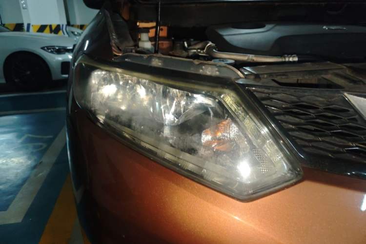 Used Nissan X-Trail 2015 2.5L CVT Leading MAX Edition 4WD Right Front Headlight