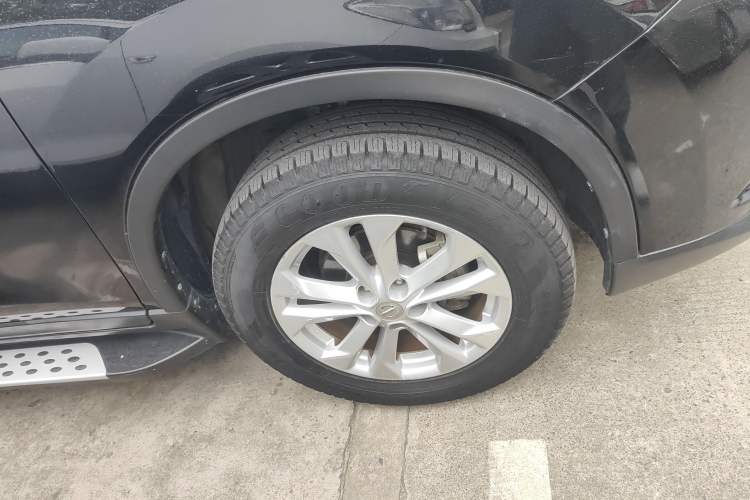 Used Nissan X-Trail 2015 2.0L CVT Comfort MAX Edition 2WD Right Front Wheel Hub