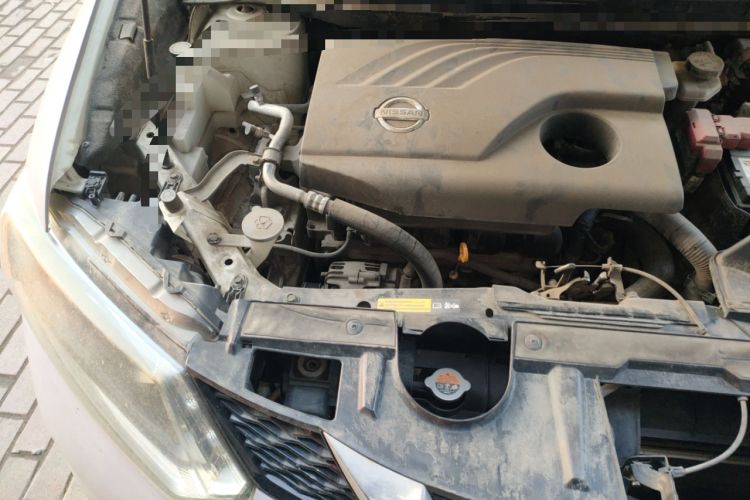 Used Nissan X-Trail 2015 2.0L CVT Comfort MAX Edition 2WD Engine Bay Right