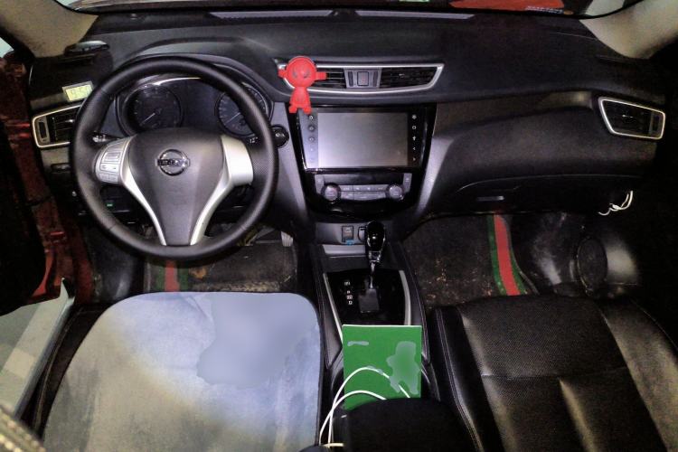 Used Nissan X-Trail 2015 2.0L CVT Comfort MAX Edition 2WD Center Console