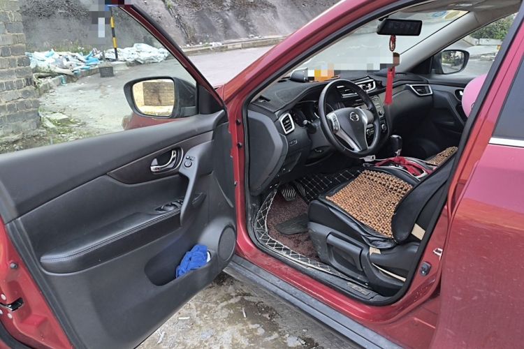 Used Nissan X-Trail 2015 2.0L CVT Comfort MAX Edition 2WD Driver Seat