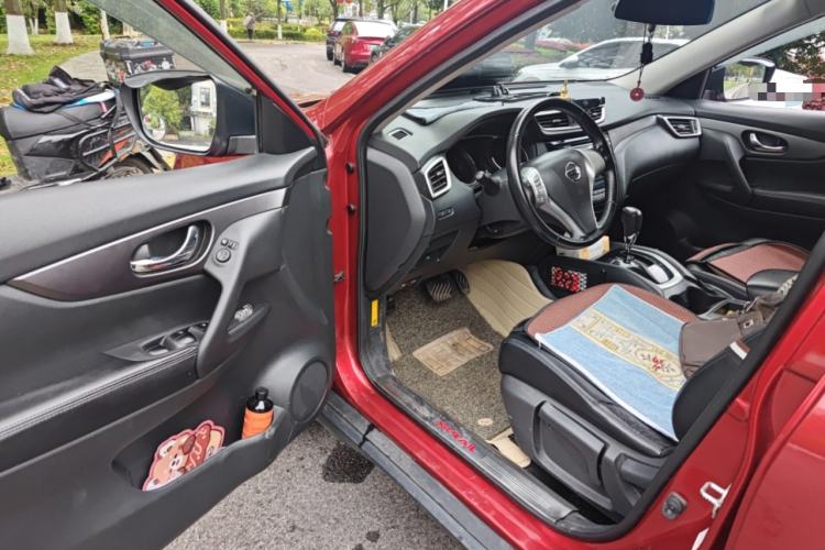 Used Nissan X-Trail 2015 2.0L CVT Comfort MAX Edition 2WD Driver Seat