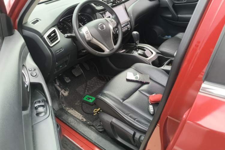 Used Nissan X-Trail 2015 2.0L CVT Comfort MAX Edition 2WD Driver Seat