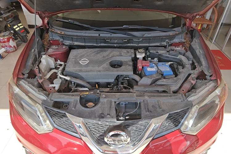 Used Nissan X-Trail 2015 2.0L CVT Comfort MAX Edition 2WD Engine Bay