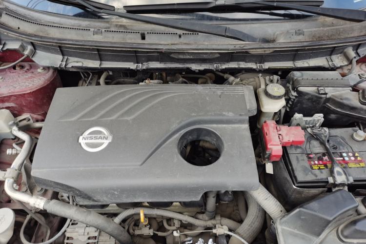 Used Nissan X-Trail 2015 2.0L CVT Comfort MAX Edition 2WD Engine Bay