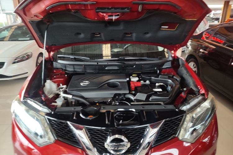 Used Nissan X-Trail 2015 2.0L CVT Comfort MAX Edition 2WD Engine Bay