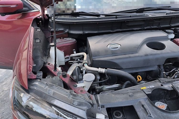 Used Nissan X-Trail 2015 2.0L CVT Comfort MAX Edition 2WD Engine Bay Right