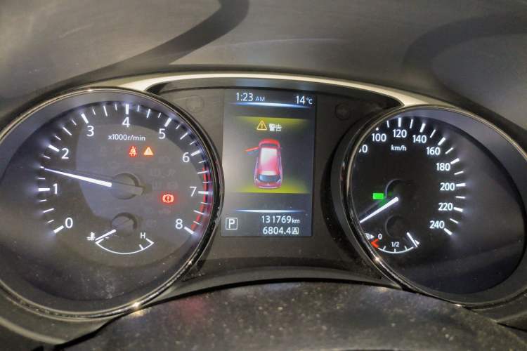Used Nissan X-Trail 2015 2.0L CVT Comfort MAX Edition 2WD Instrument Cluster