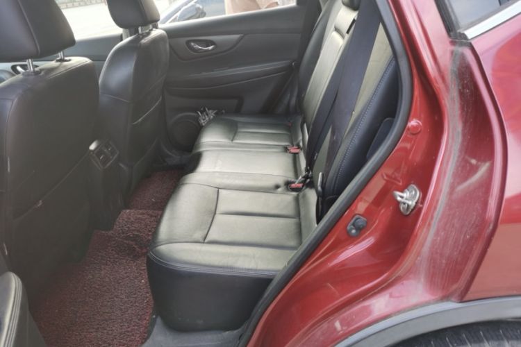 Used Nissan X-Trail 2015 2.0L CVT Comfort MAX Edition 2WD Interior 1