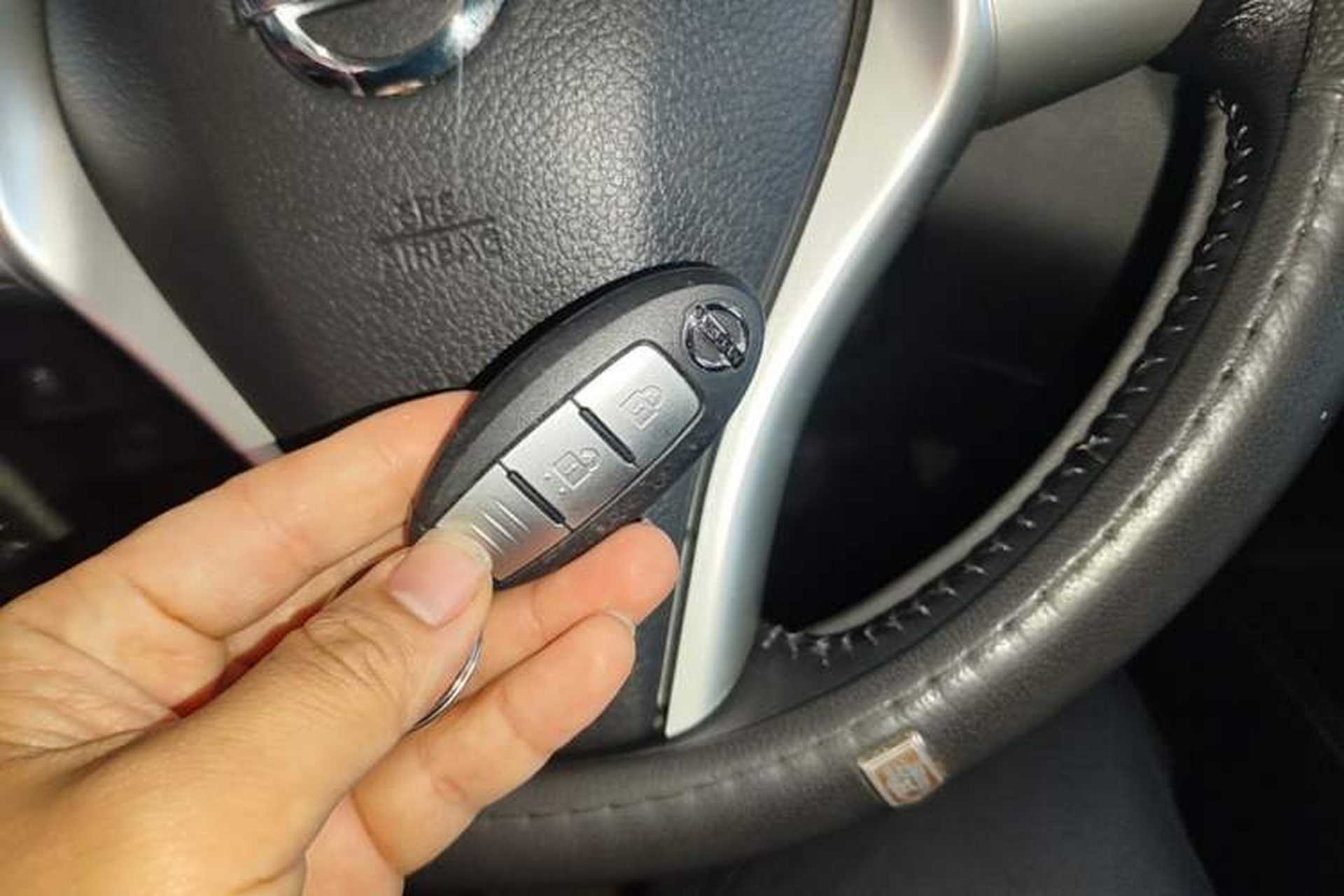 Used Nissan X-Trail 2015 2.0L CVT Comfort MAX Edition 2WD Interior 1