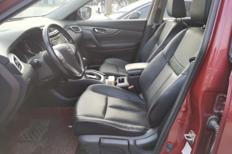 Used Nissan X-Trail 2015 2.0L CVT Comfort MAX Edition 2WD Interior 2