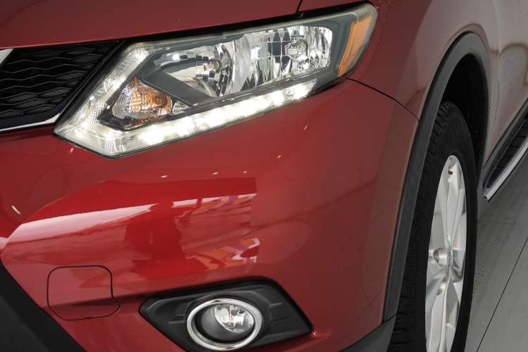 Used Nissan X-Trail 2015 2.0L CVT Comfort MAX Edition 2WD Left Front Headlight