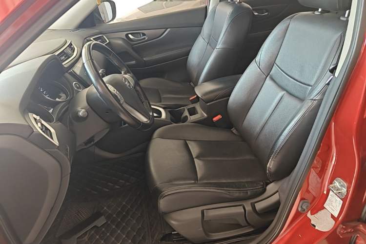 Used Nissan X-Trail 2015 2.0L CVT Comfort MAX Edition 2WD Left Front Seat