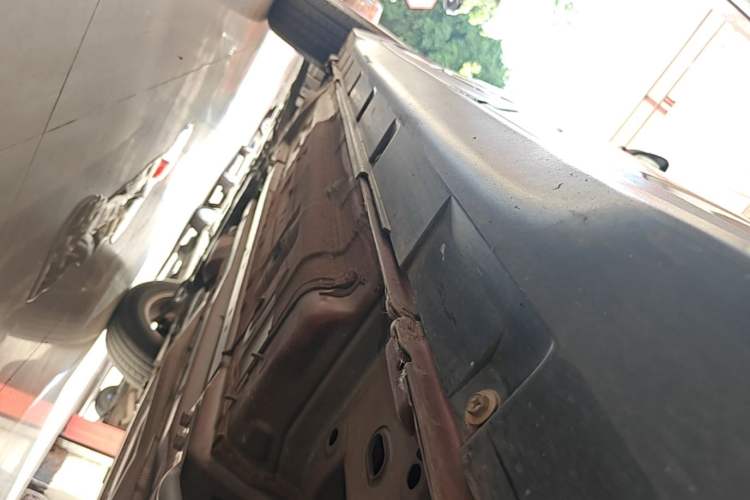 Used Nissan X-Trail 2015 2.0L CVT Comfort MAX Edition 2WD Left Side Sill