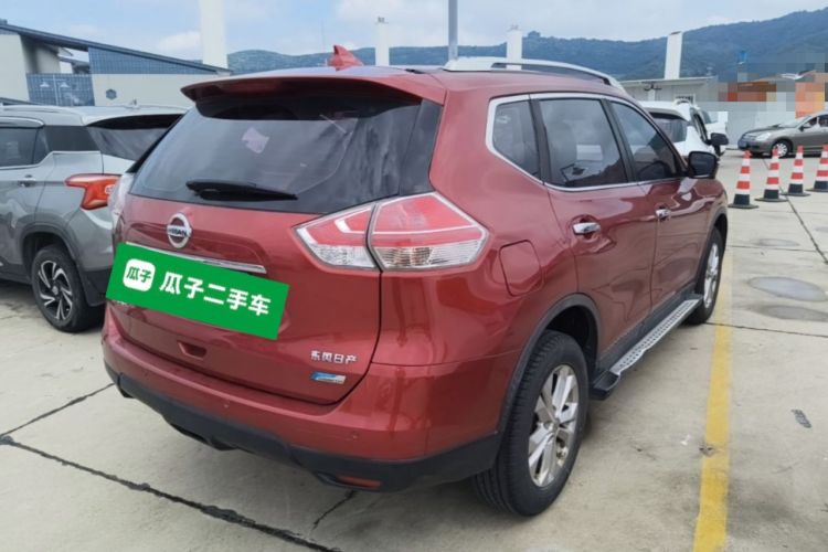 Used Nissan X-Trail 2015 2.0L CVT Comfort MAX Edition 2WD Rear Right 45 Deg