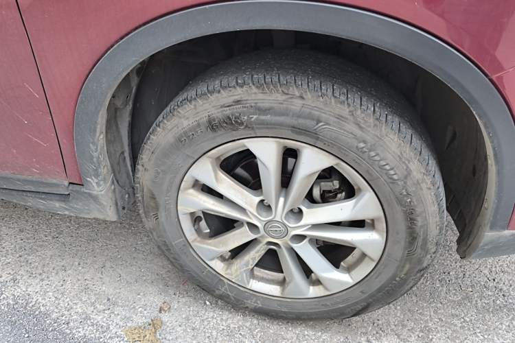 Used Nissan X-Trail 2015 2.0L CVT Comfort MAX Edition 2WD Right Front Wheel Hub