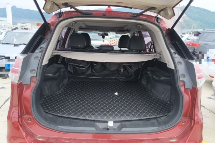 Used Nissan X-Trail 2015 2.0L CVT Comfort MAX Edition 2WD Trunk