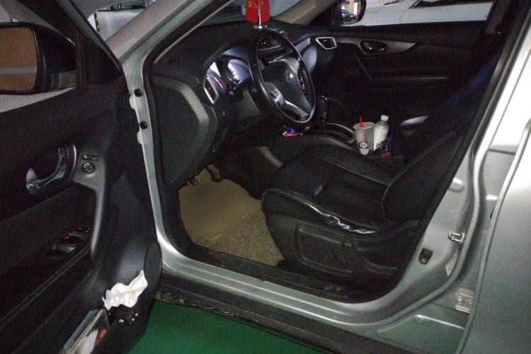 Used Nissan X-Trail 2015 2.0L CVT Comfort MAX Edition 2WD Driver Seat