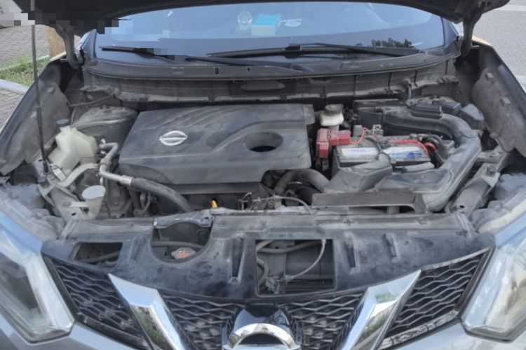 Used Nissan X-Trail 2015 2.0L CVT Comfort MAX Edition 2WD Engine Bay