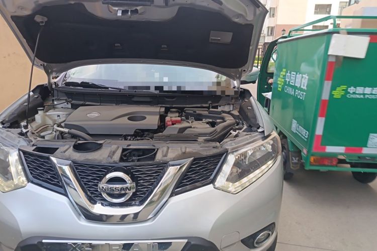 Used Nissan X-Trail 2015 2.0L CVT Comfort MAX Edition 2WD Engine Bay Left